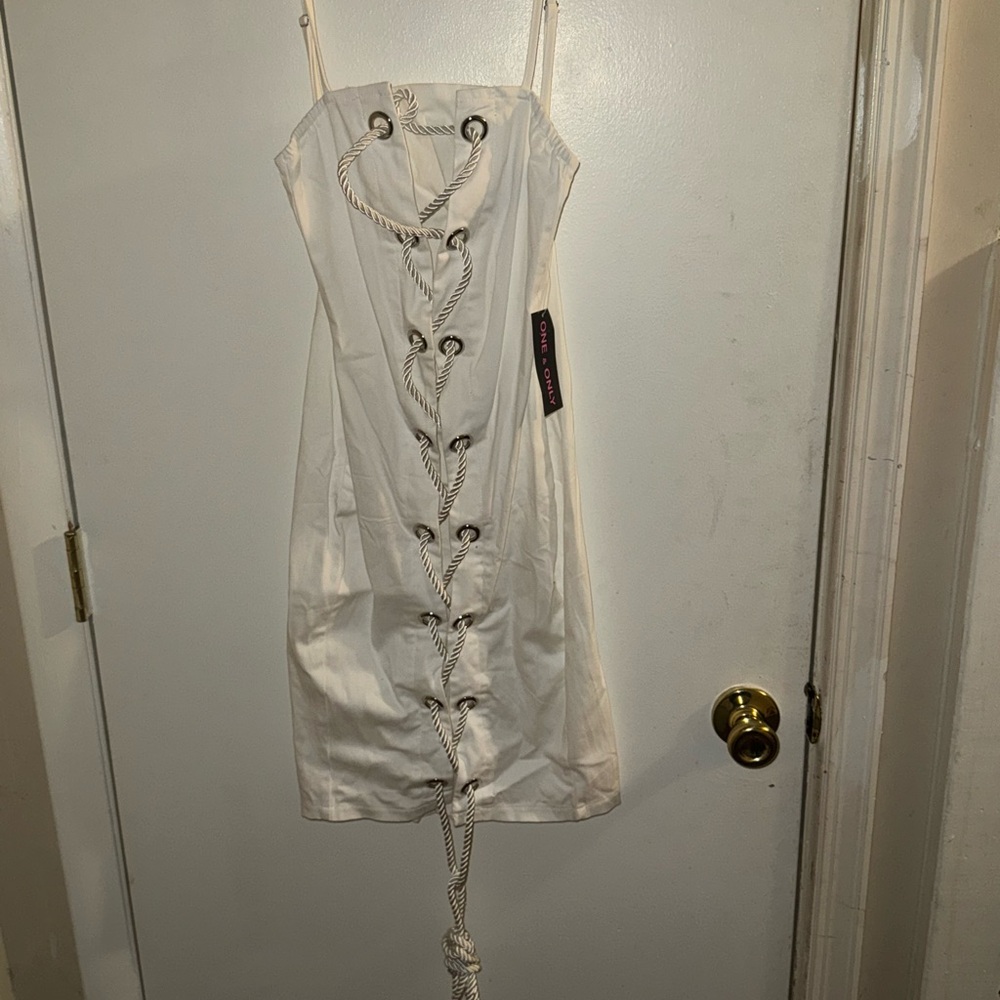 Elegant White Lace-Up Dress